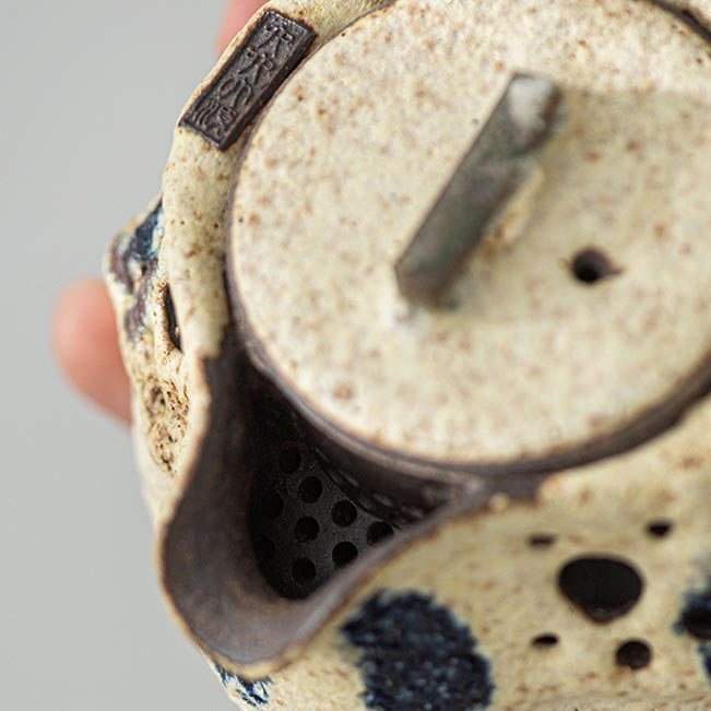 Creamy White Powder Glazed Hand Grab Teapot Fenyin Teapot 