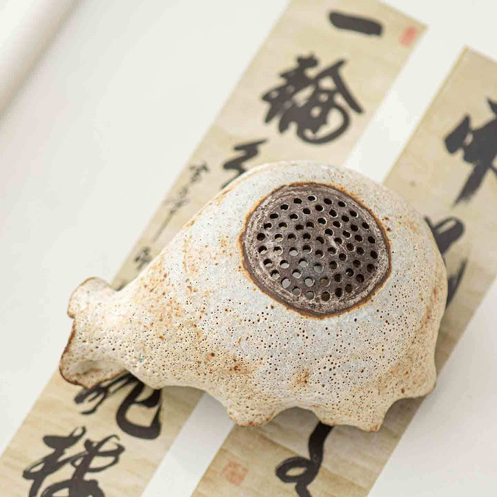 Fenyin Powder Glazed Coarse Pottery Tea Strainer