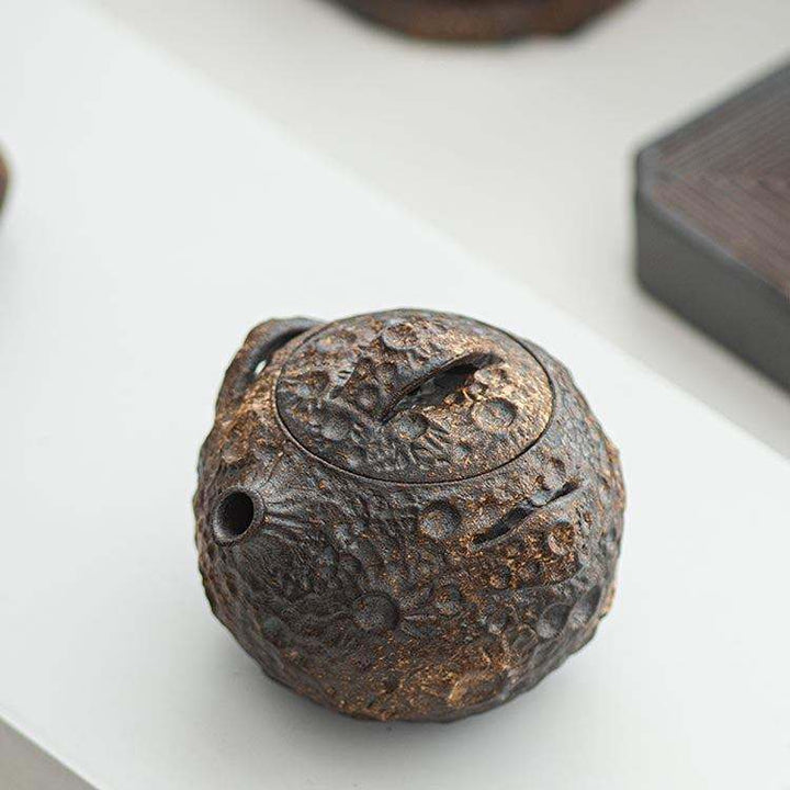 Old Rock Mud Coarse Pottery Star Moon Hand Grab Teapot